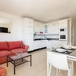Lägenhet In Mit Grosser Terrasse Und Meerblick By Interhome
