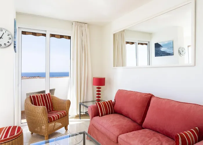 Apartment In Mit Grosser Terrasse Und Meerblick By Interhome *
